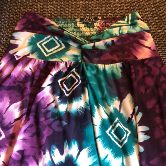 Beautiful skirt! - Picture 2 of 4